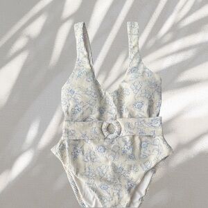 Blue & White Floral Belted One Piece Swimsuit 🐚